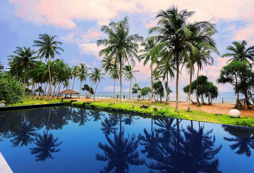 Green Turtle Villa By The Serendipity Collection