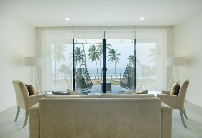 Green Turtle Villa By The Serendipity Collection