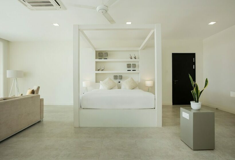 Green Turtle Villa By The Serendipity Collection