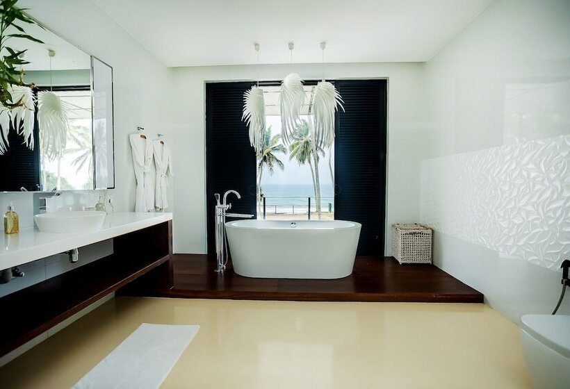 Green Turtle Villa By The Serendipity Collection