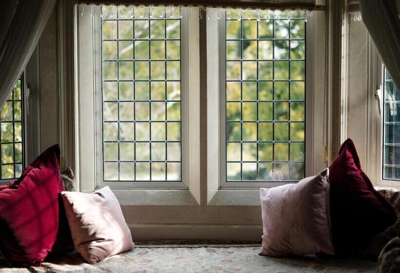 여관 Berwick Lodge