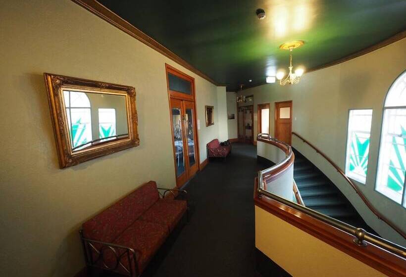 簡易ホテル Whakatane