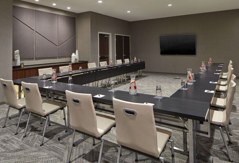 Ac Hotel By Marriott Portland Downtown, Or