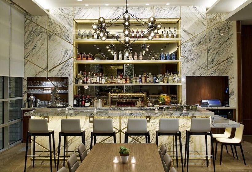 Ac Hotel By Marriott Portland Downtown, Or