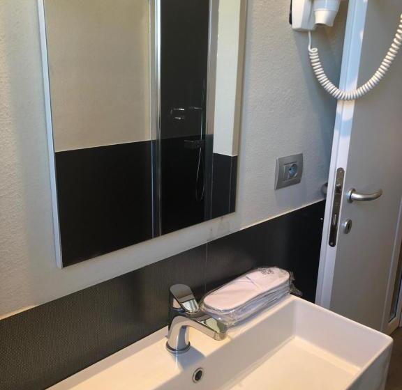 בית מלון כפרי Albergo Tre Pozzi