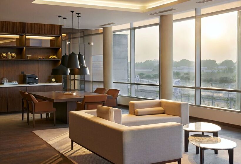 ホテル Andaz Delhi, By Hyatt