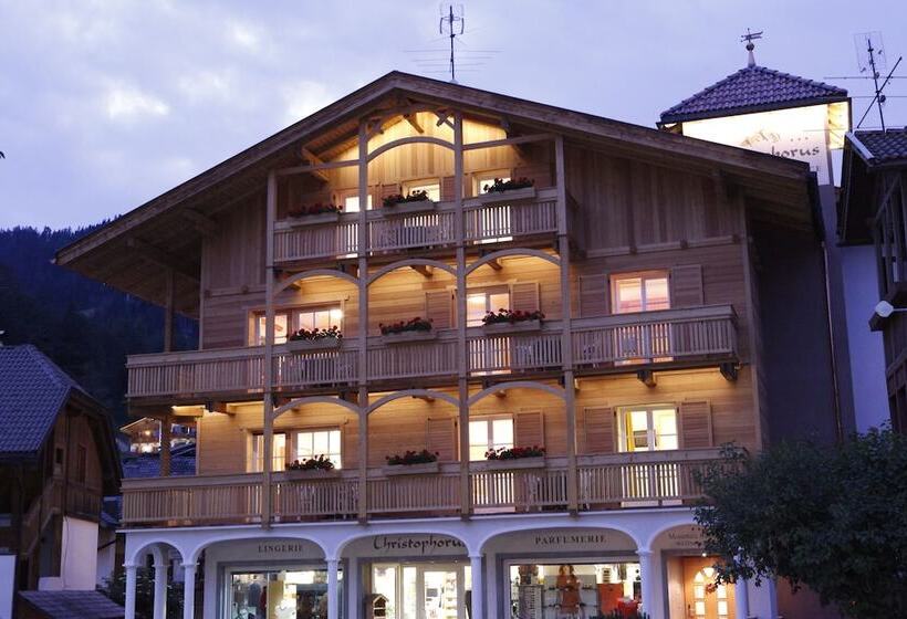 בית מלון כפרי Christophorus Mountain Residence