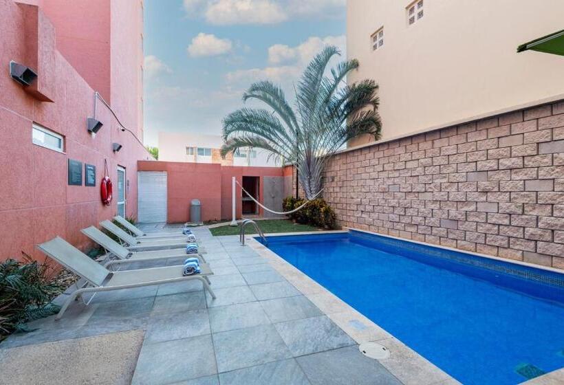 בית מלון כפרי City Express Junior By Marriott Merida Altabrisa