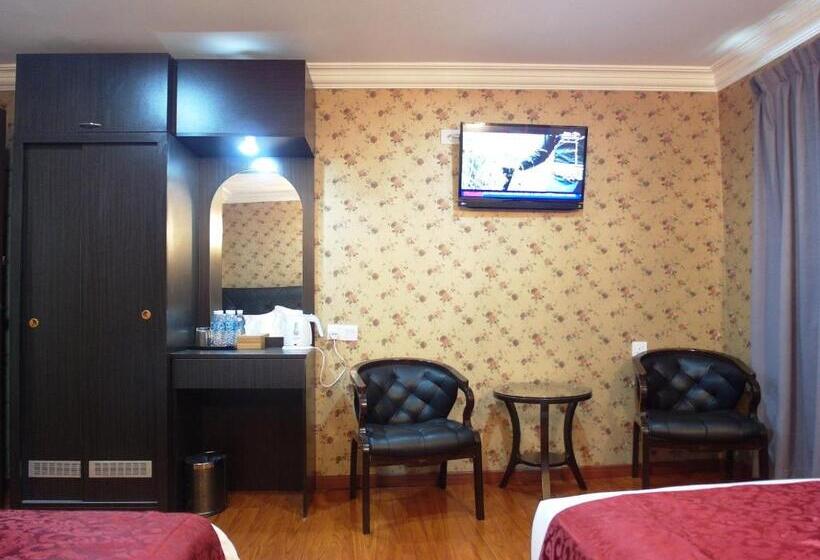 בית מלון כפרי Classic Kinabalu