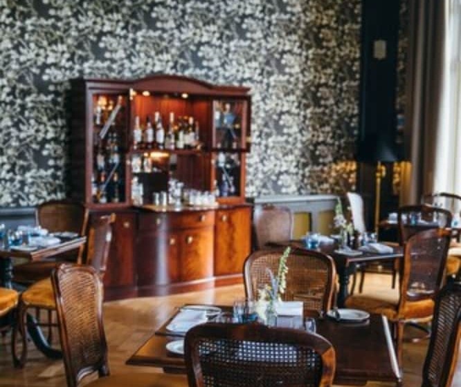 호텔 Cornhill Castle