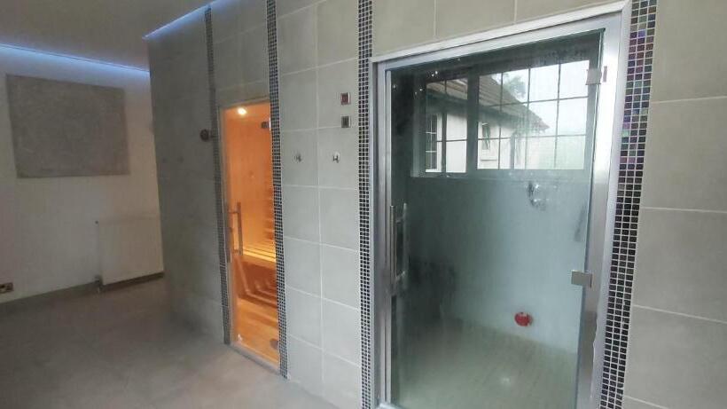 ホテル Dalgarven House