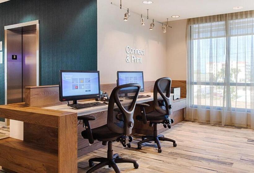 فندق Fairfield Inn & Suites By Marriott Clearwater Beach