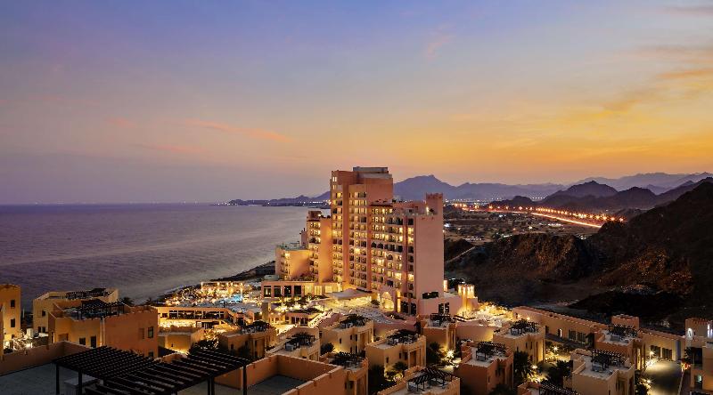 هتل Fairmont Fujairah Beach Resort