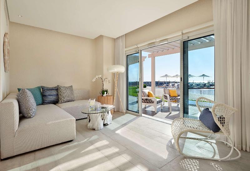 هتل Fairmont Fujairah Beach Resort