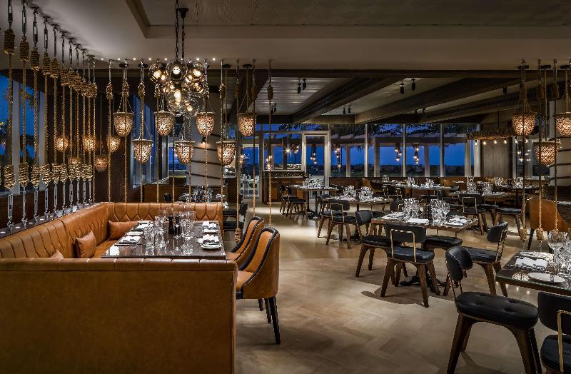 هتل Fairmont Fujairah Beach Resort