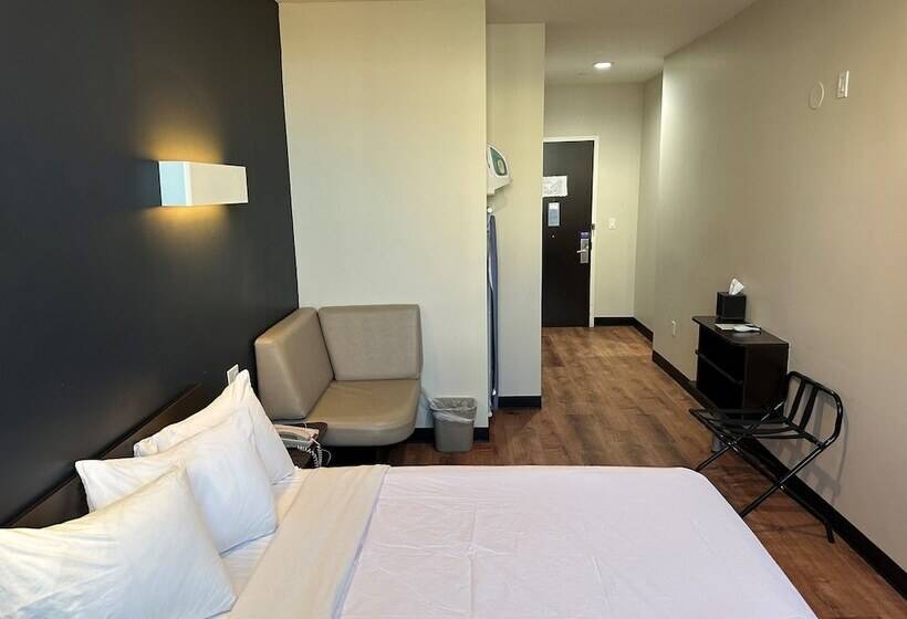 בית מלון כפרי Feather Factory