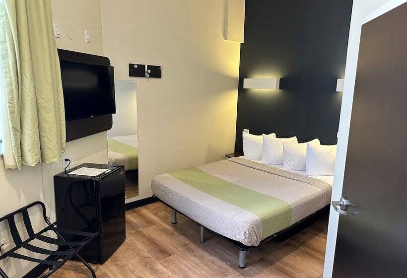 בית מלון כפרי Feather Factory