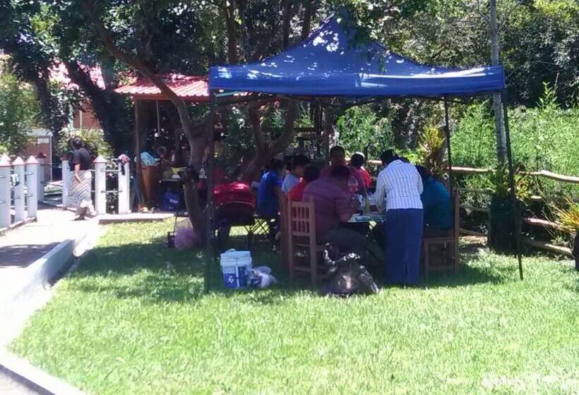 فندق Finca Santa Rosa