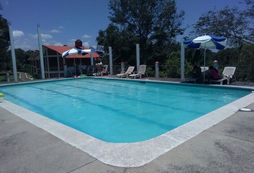 فندق Finca Santa Rosa