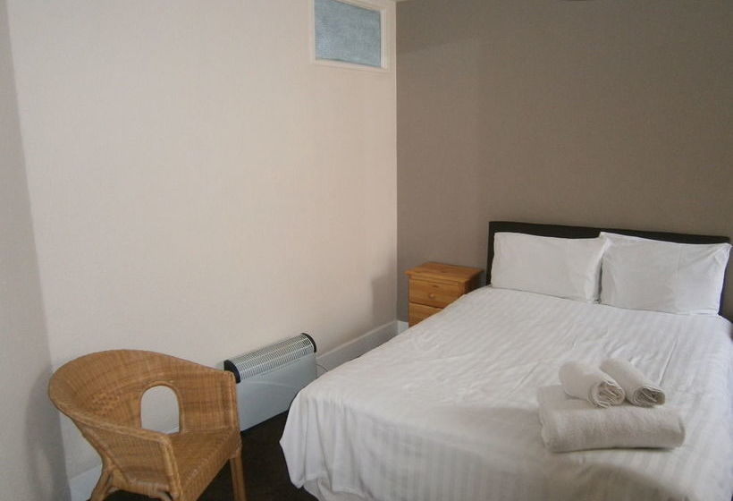 בית מלון כפרי Grosvenor House