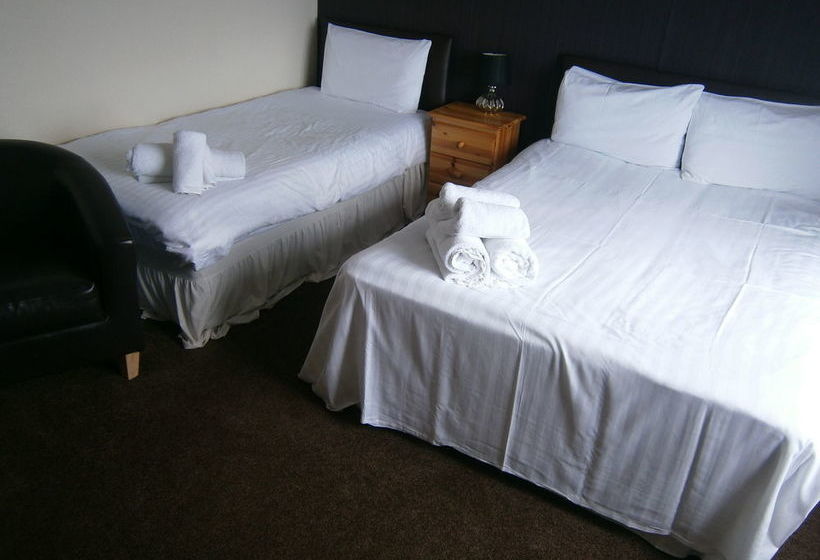 בית מלון כפרי Grosvenor House