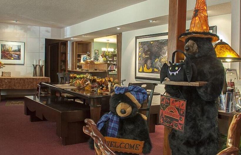 ホテル Harmony Ridge Lodge