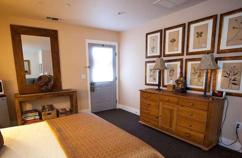 ホテル Harmony Ridge Lodge