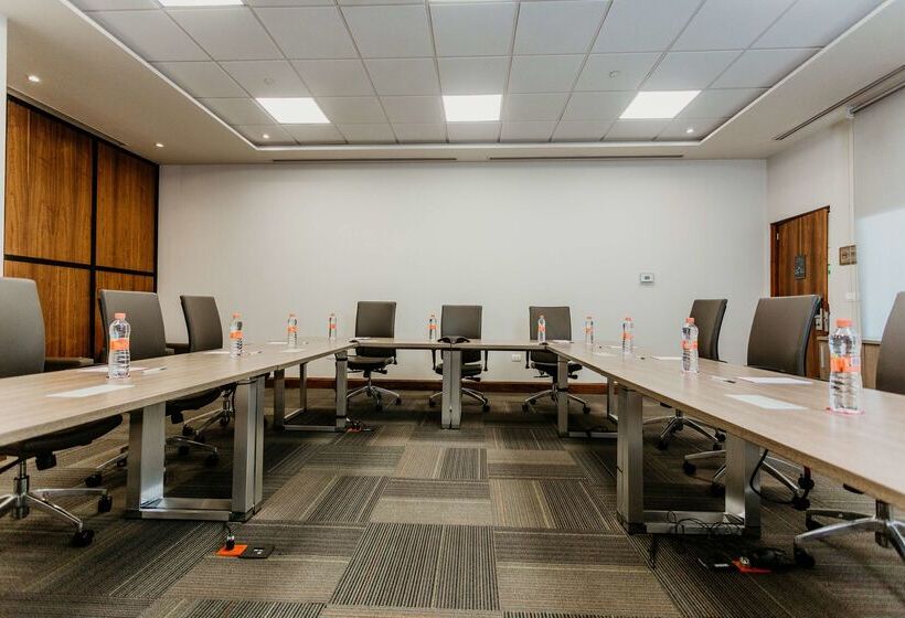 Отель Hilton Garden Inn Silao Aeropuerto Bajio