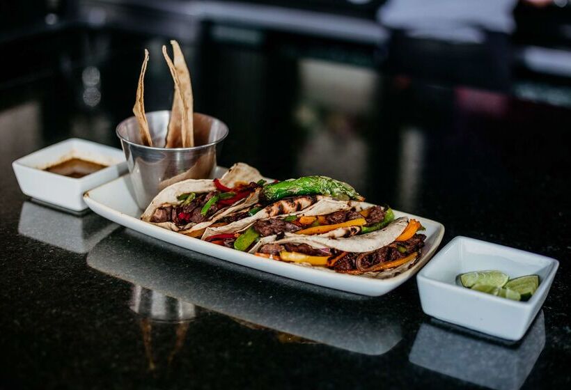 Отель Hilton Garden Inn Silao Aeropuerto Bajio