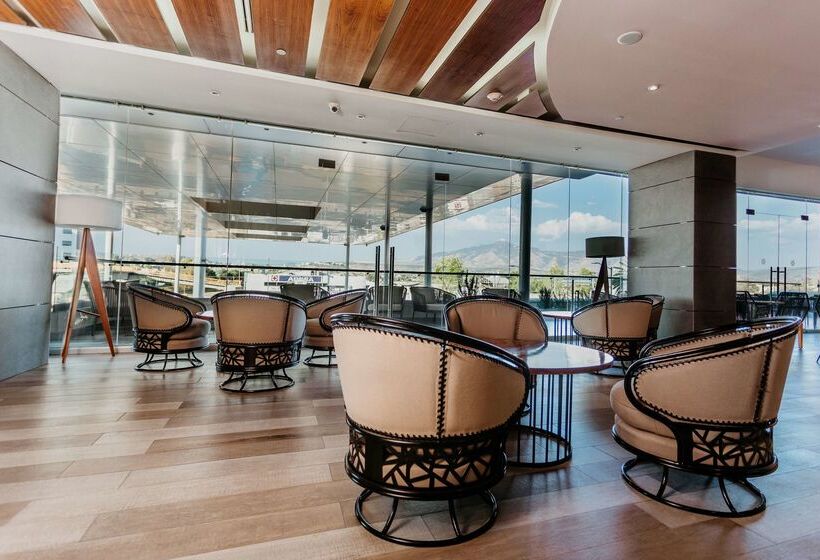 Отель Hilton Garden Inn Silao Aeropuerto Bajio