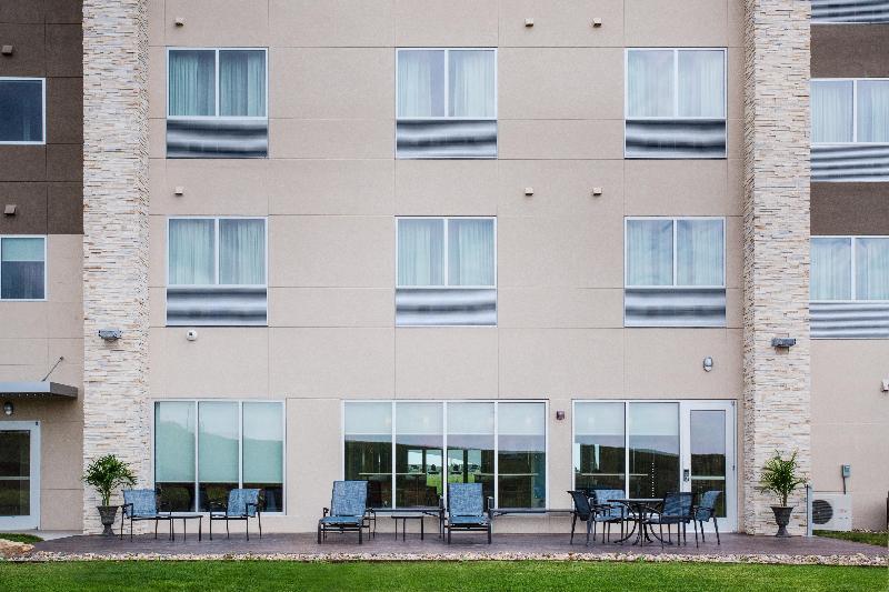 Отель Holiday Inn Express & Suites Rapid City Rushmore South, An Ihg