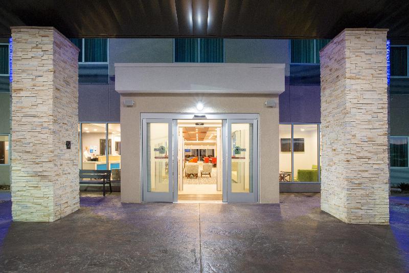 Отель Holiday Inn Express & Suites Rapid City Rushmore South, An Ihg