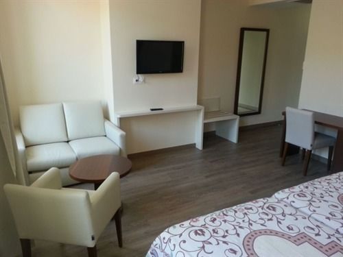 فندق Hostellerie De Cotignac