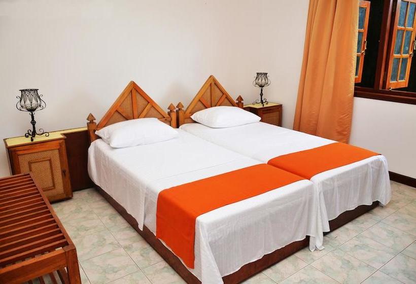 酒店 Kandyan Crown