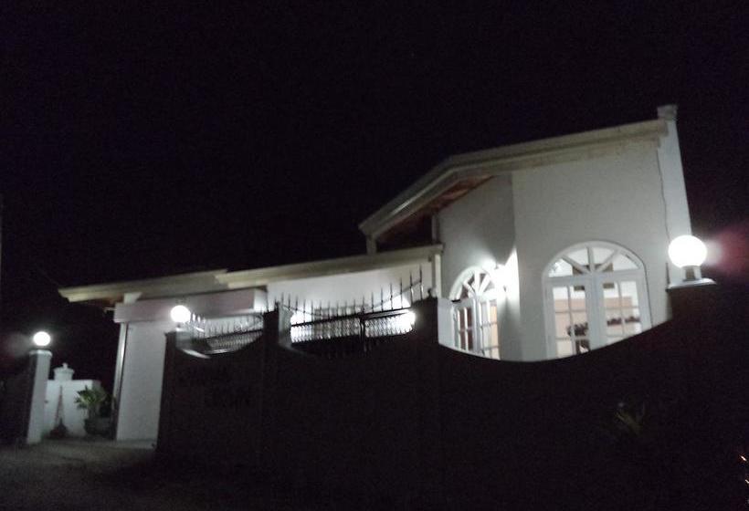 酒店 Kandyan Crown