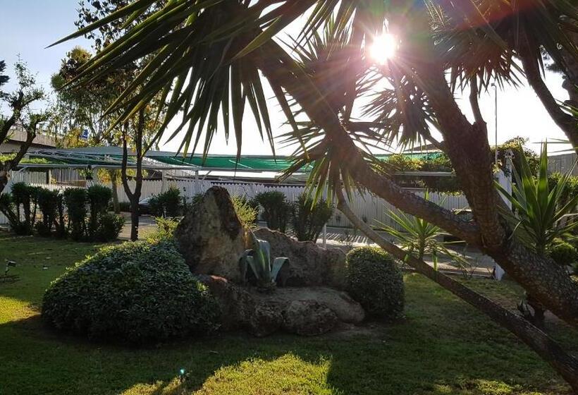 Отель Mediterraneo