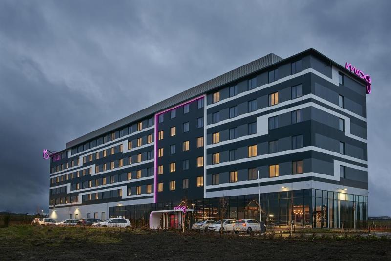 호텔 Moxy Aberdeen Airport