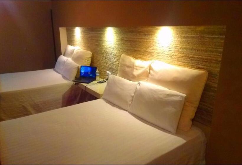 Отель Royal Inn