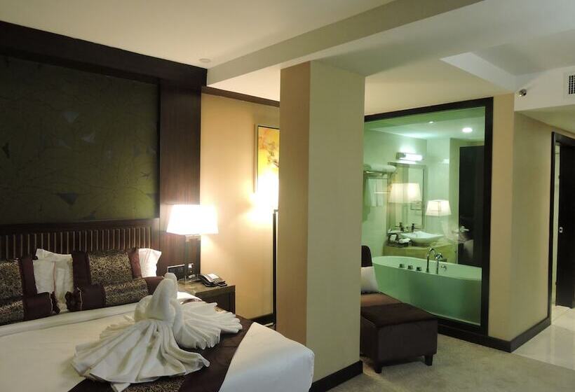 ホテル Royale Signature