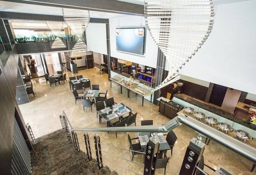 ホテル Royale Signature