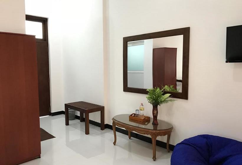 בית מלון כפרי Salubrious Resort