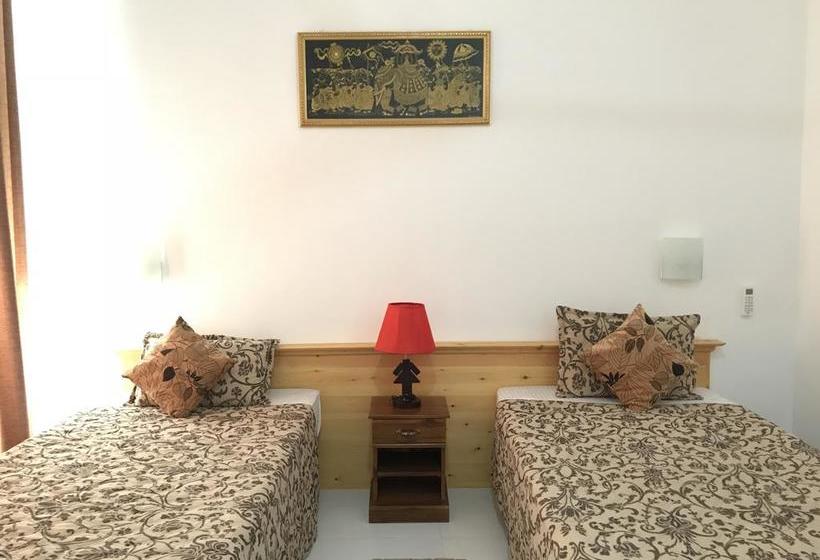 בית מלון כפרי Salubrious Resort