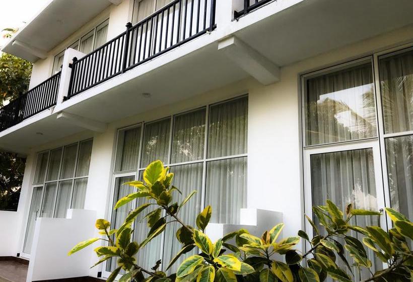 בית מלון כפרי Salubrious Resort