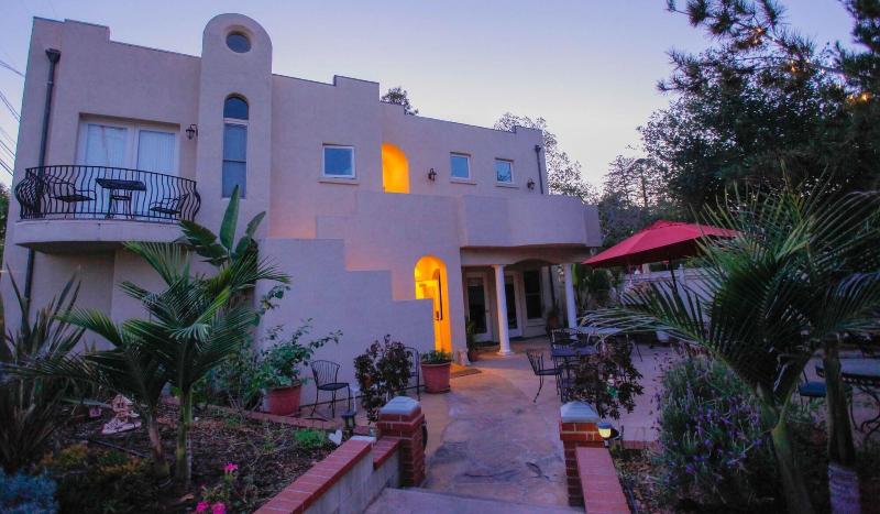 בית מלון כפרי Santa Paula Inn