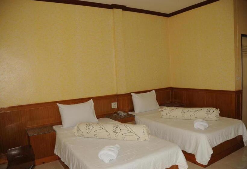 בית מלון כפרי Saraburi Garden Resort