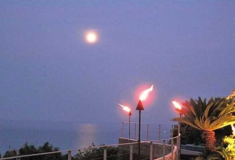 בית מלון כפרי Sea Shell