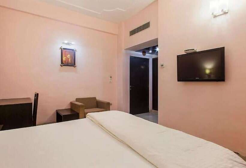 Отель Shubham Majesty