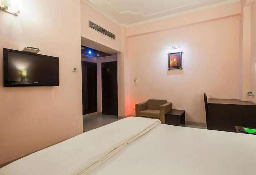 Отель Shubham Majesty