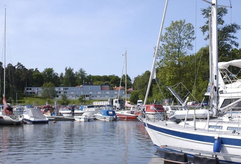 בית מלון כפרי Sundbyholms Slott