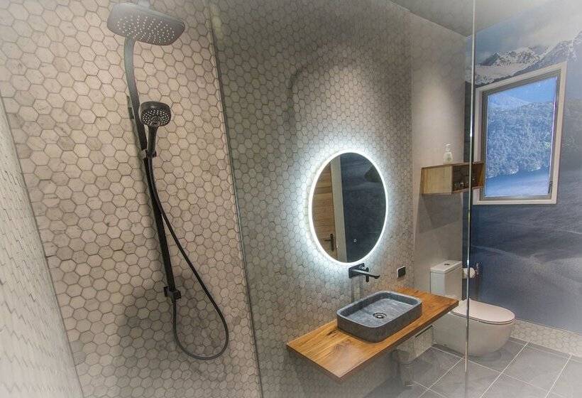 هتل The Cinema Suites